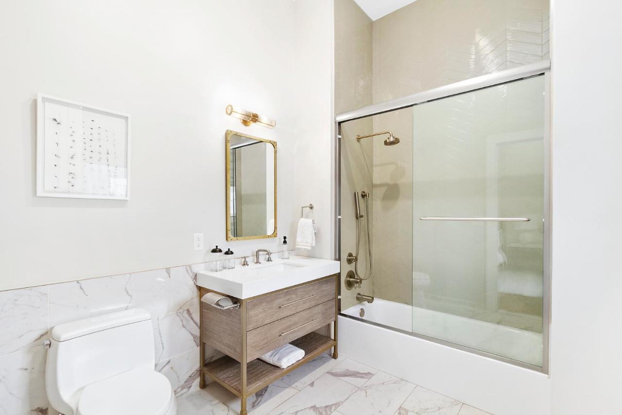 The Vanderbilt Hotel Suites Вестбері Екстер'єр фото